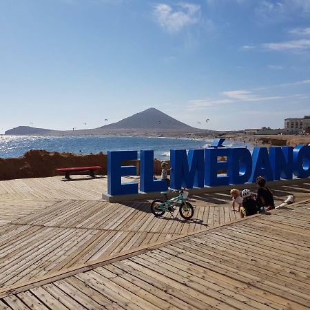 Alquilaencanarias El Medano Mirazul Plaza Roja Exterior foto