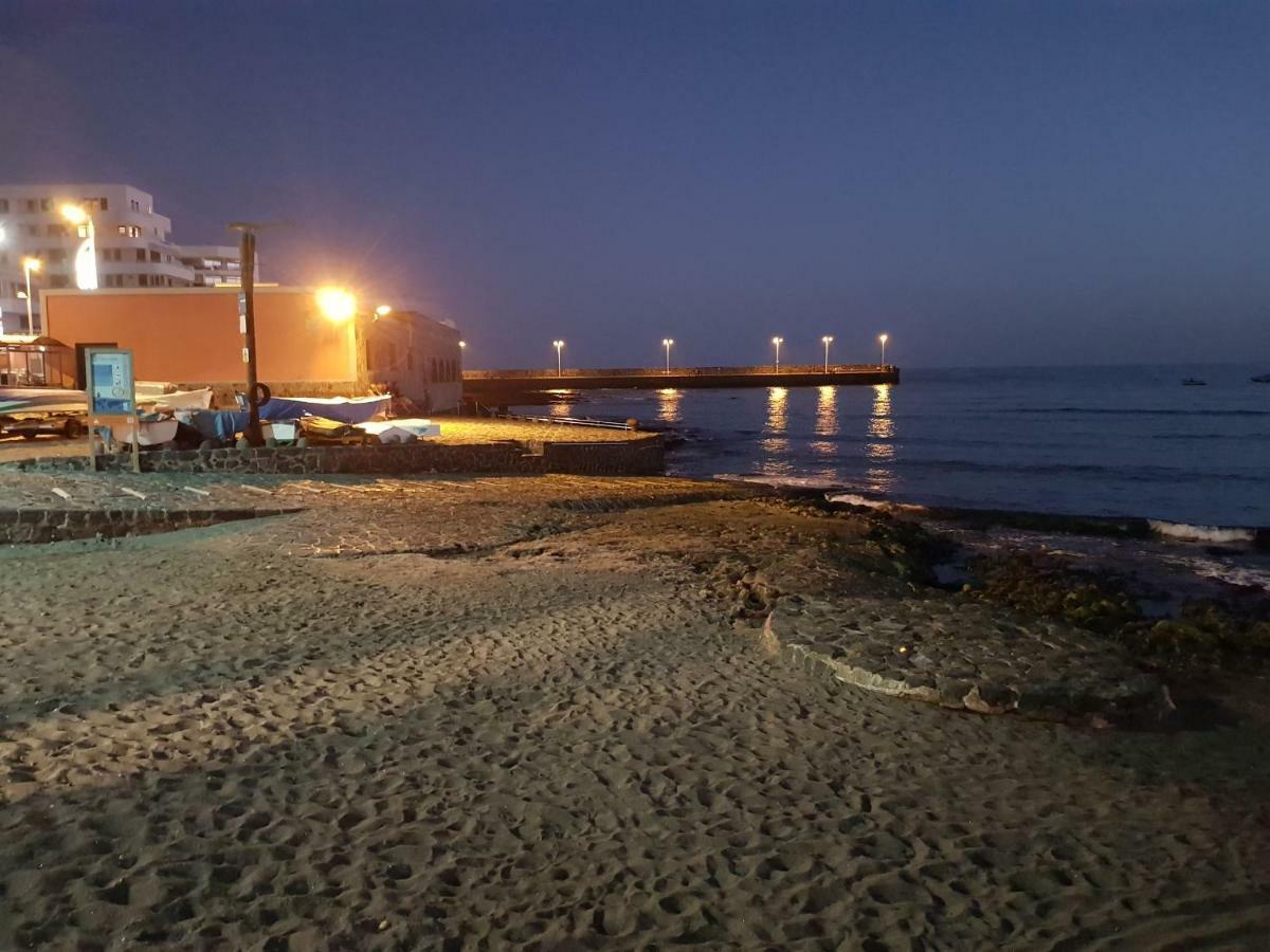 Alquilaencanarias El Medano Mirazul Plaza Roja Exterior foto